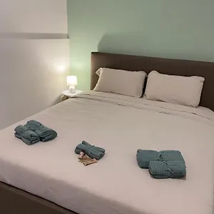 Lavica Airport Bed and breakfast